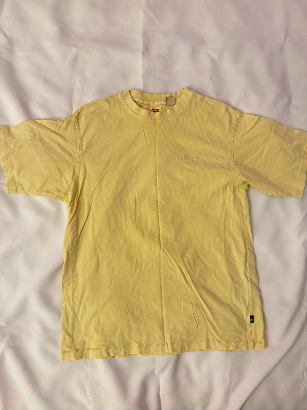 Levi's Men's S Yellow Solid Relaxed Fit Crew Neck Short Sleeve Logo Cotton Tee